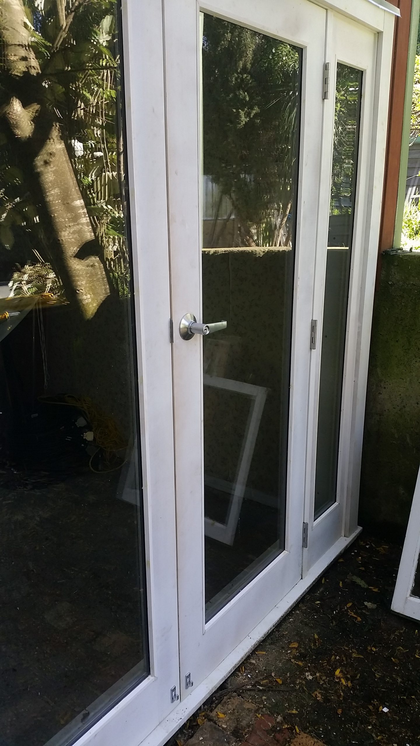 003 FITTED JOINERY INSTALLATION